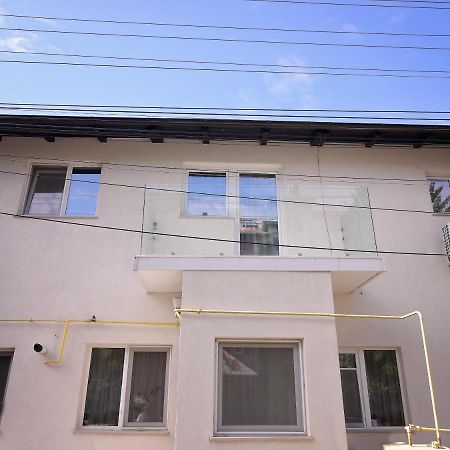 Villa Ase Premium House à Suceava Extérieur photo