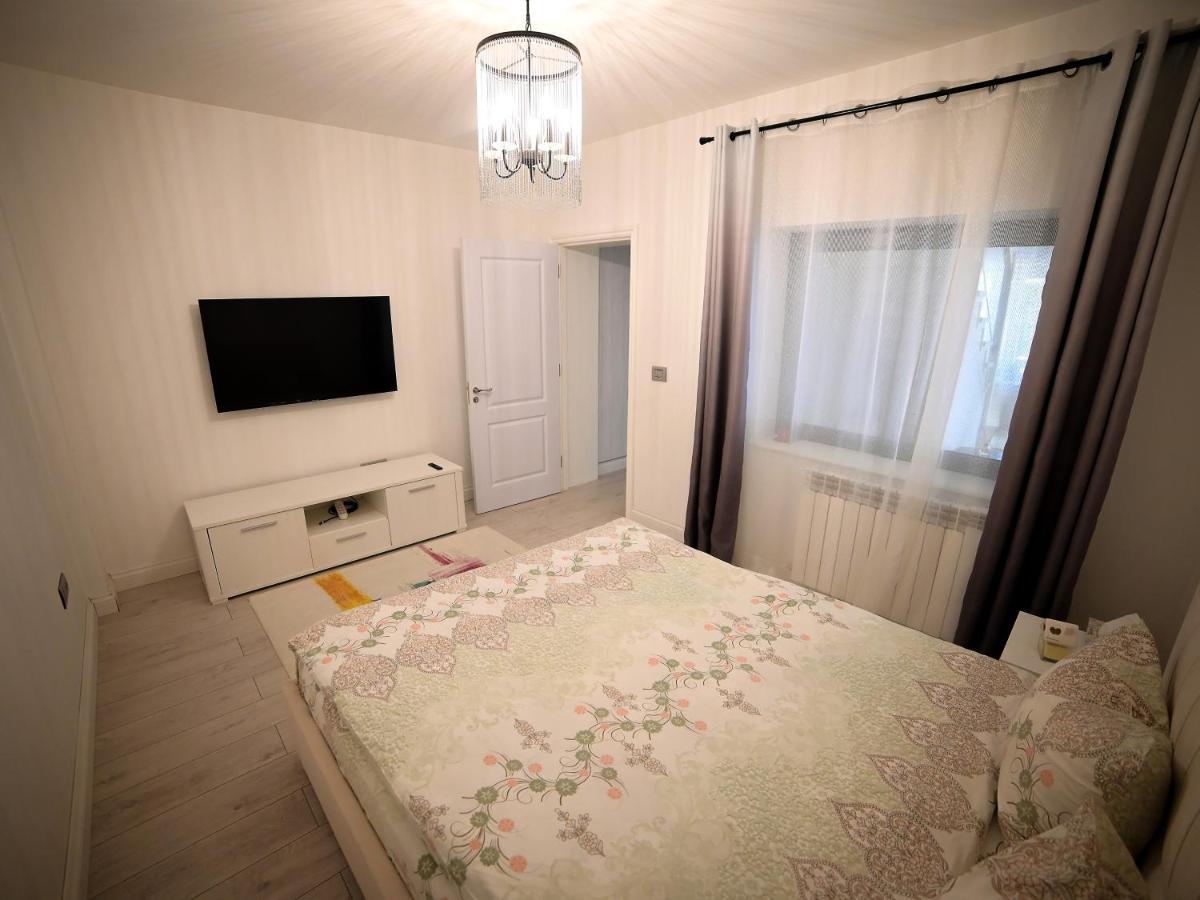 Villa Ase Premium House à Suceava Extérieur photo