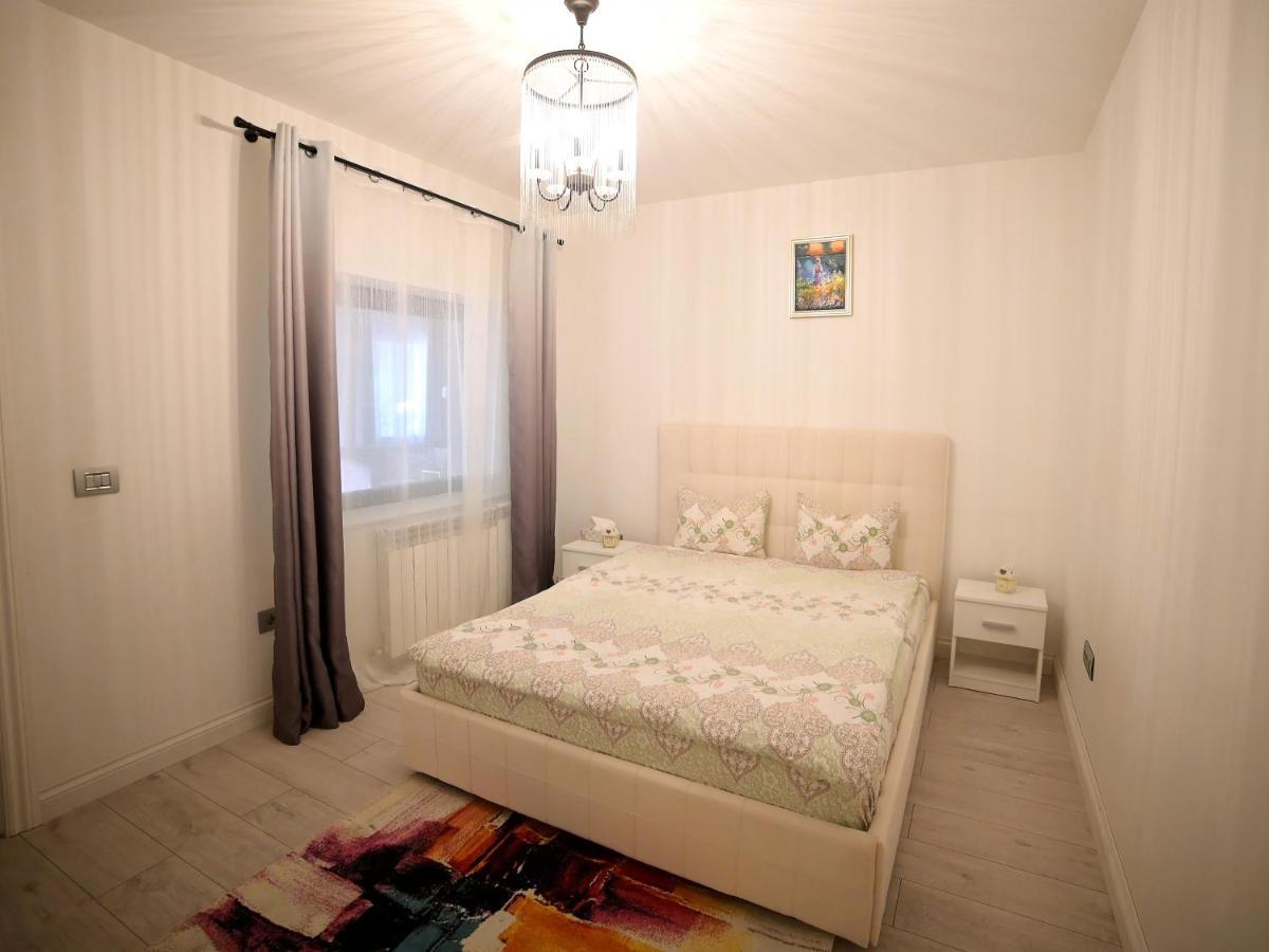 Villa Ase Premium House à Suceava Extérieur photo
