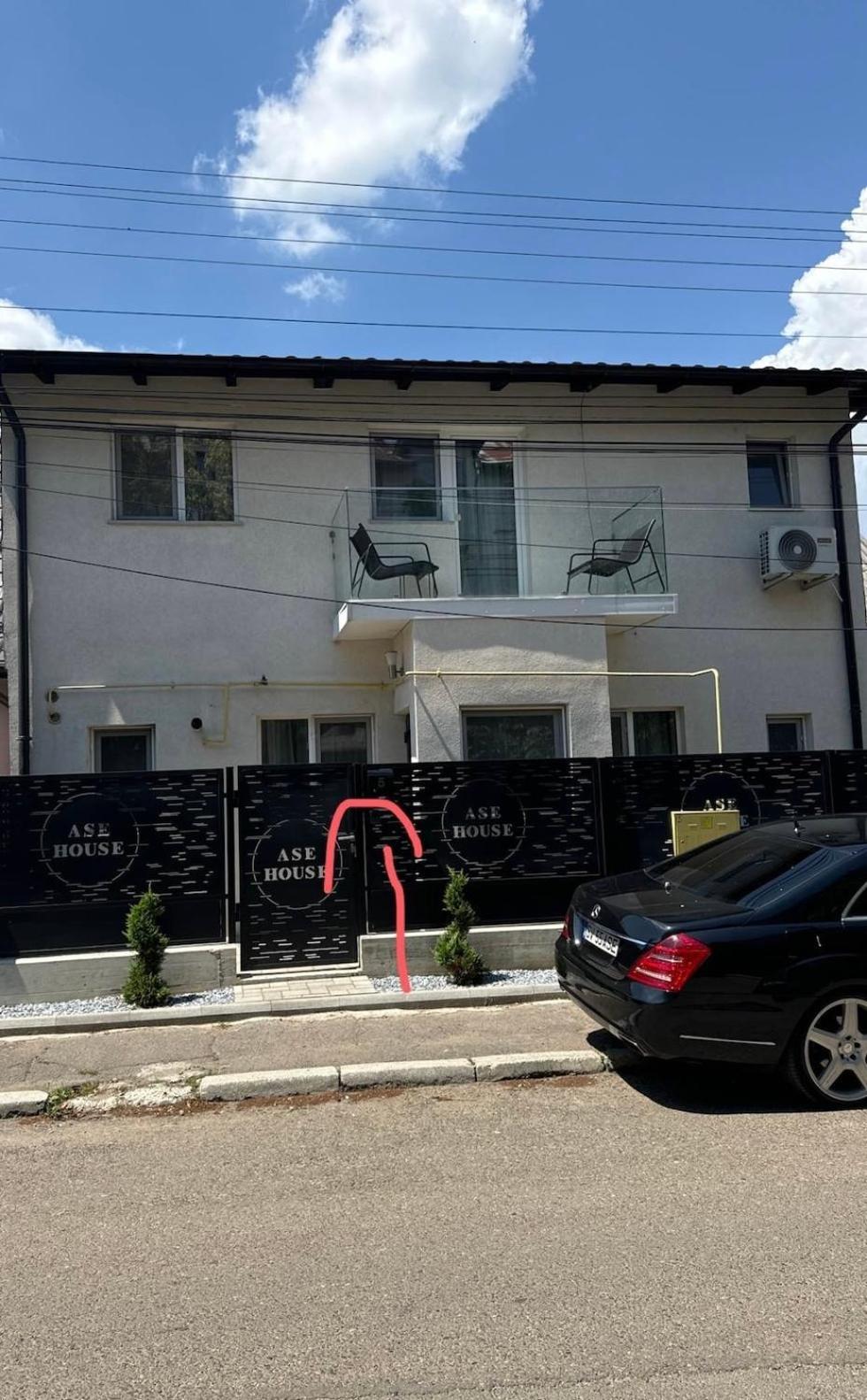 Villa Ase Premium House à Suceava Extérieur photo